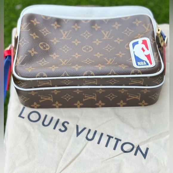 Louis Vuitton x NBA LV Bag Brown Nil Messenger Monogram Limited Edition!! - Picture 16 of 16